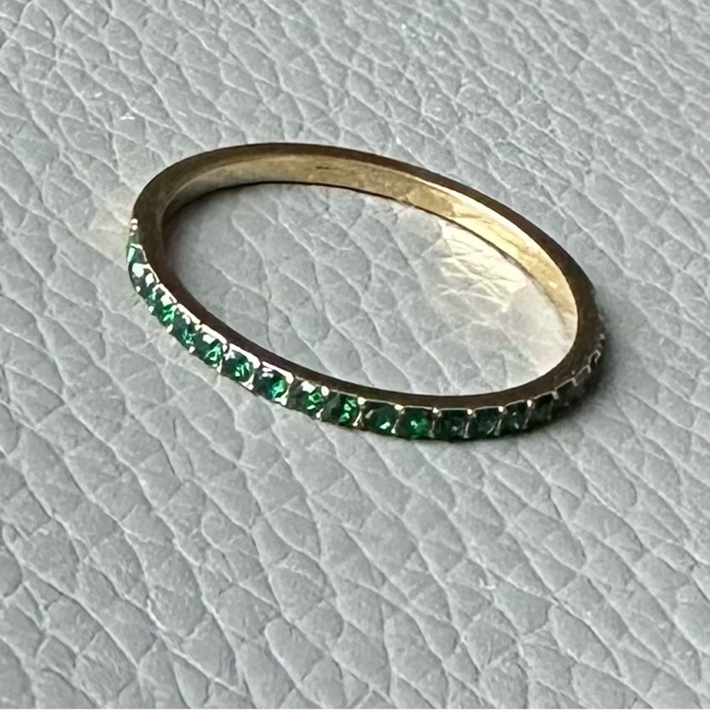Dainty May Emerald Birthstone Ring